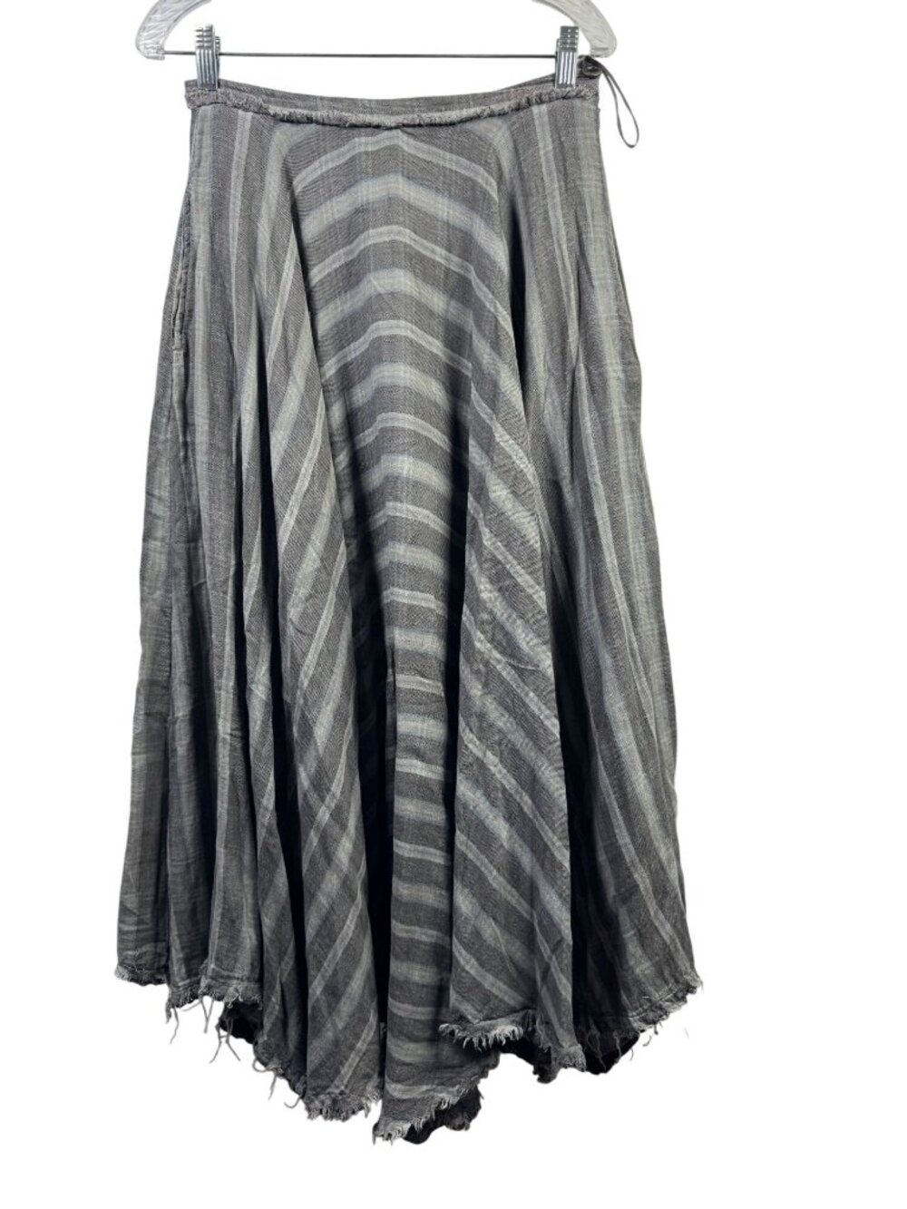 Free people Gray Striped Maxi Skirt Asymmetrical size 6 Pockets Earthy Ren faire